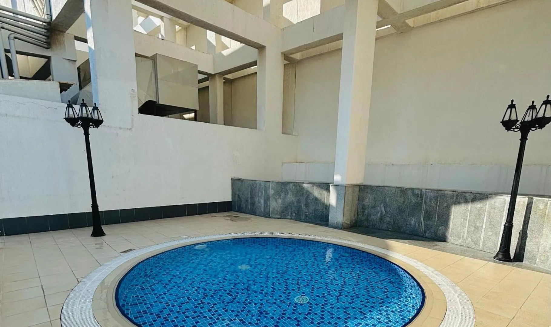 Διαμέρισμα Stunning Studio With Rooftop Pool, Balcony & Gym Ντουμπάι