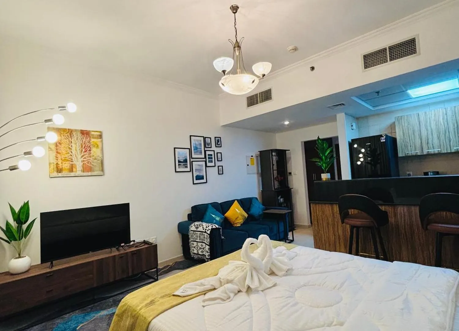 Stunning Studio With Rooftop Pool, Balcony & Gym Dubaj 0*,
