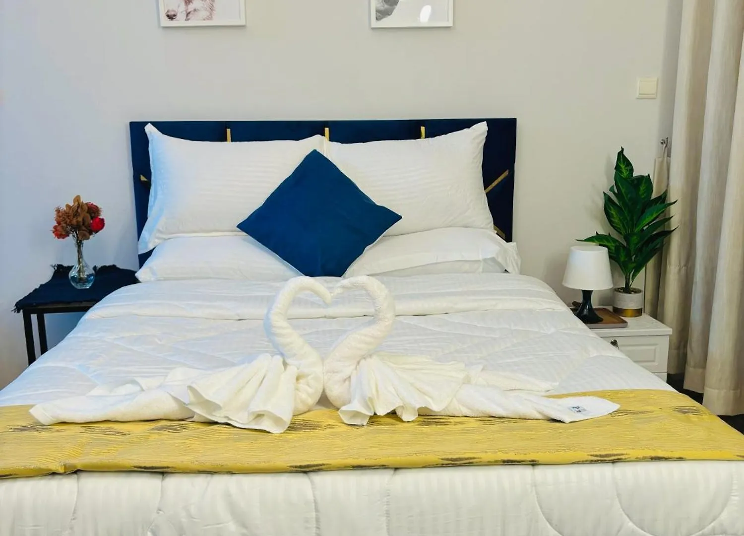 Apartment Stunning Studio With Rooftop Pool, Balcony & Gym Dubai