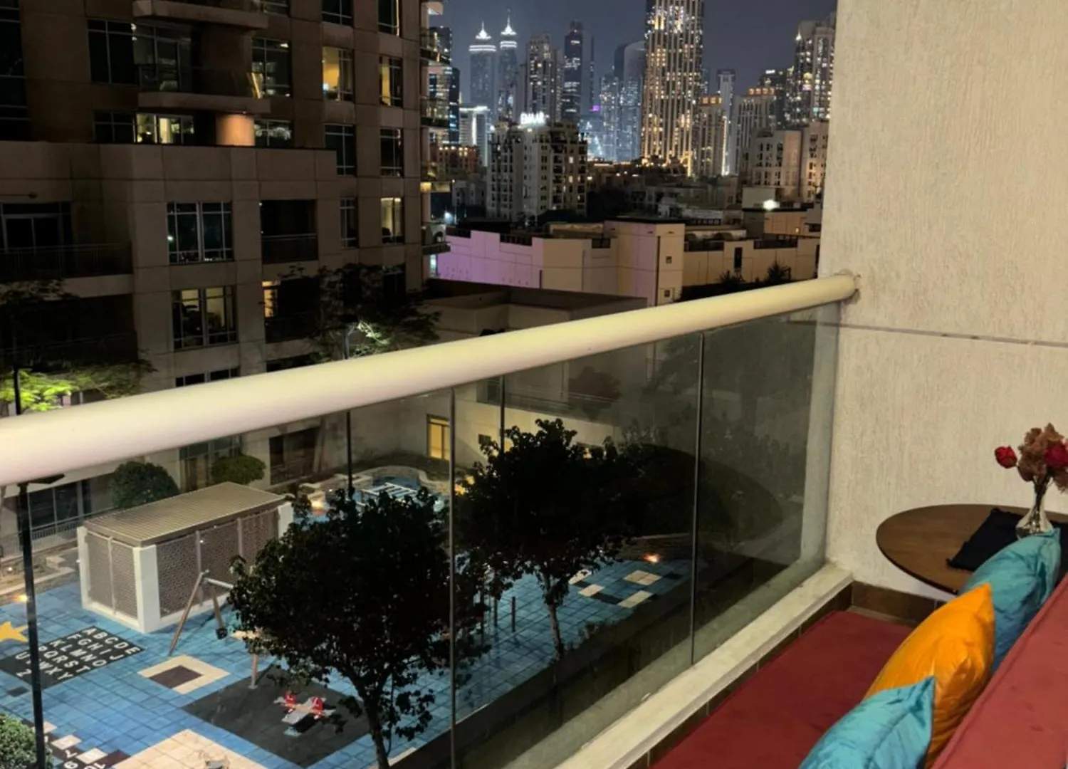 Stunning Studio With Rooftop Pool, Balcony & Gym Dubai